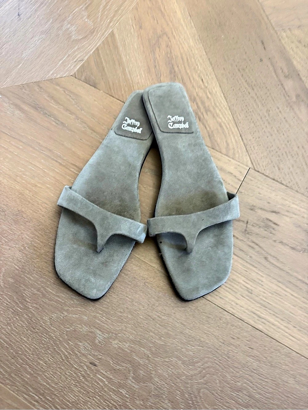 Jeffrey Campbell Wedgie Thong sandals in Green 10